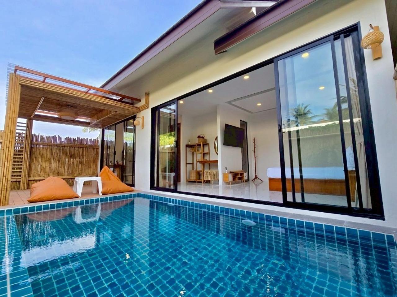 Ubox Samui Hostel - Chaweng Beach Exterior photo